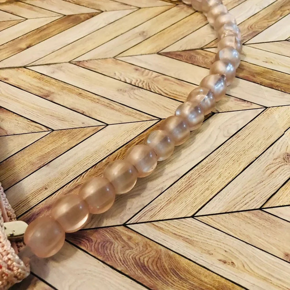 Vintage 70s Retro Style Blush Pink Crochet Beaded Shoulder Purse with Flaws - Picture 4 of 8